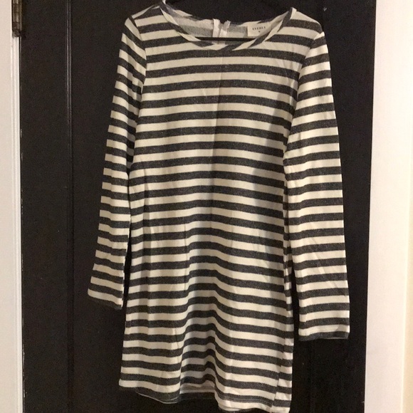 Everly Long Sleeve Gray and White Dress - Picture 1 of 5